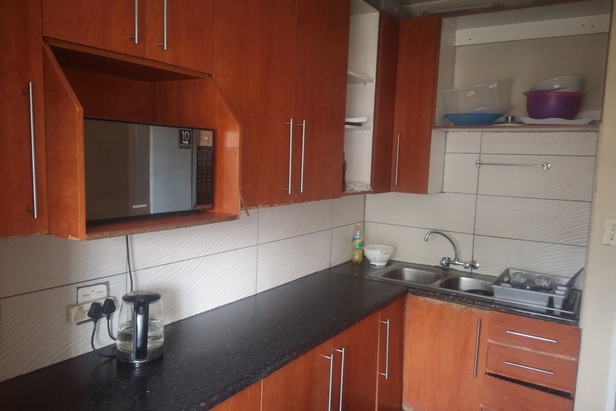 2 Bedroom ground floor unit for sale - Photo 2