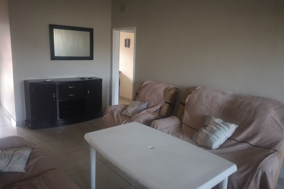 2 Bedroom ground floor unit for sale - Photo 3