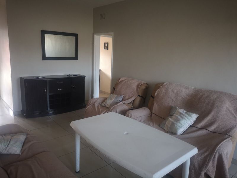 2 Bedroom ground floor unit for sale - Photo 3