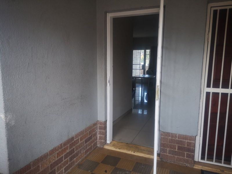 2 Bedroom ground floor unit for sale - Photo 6