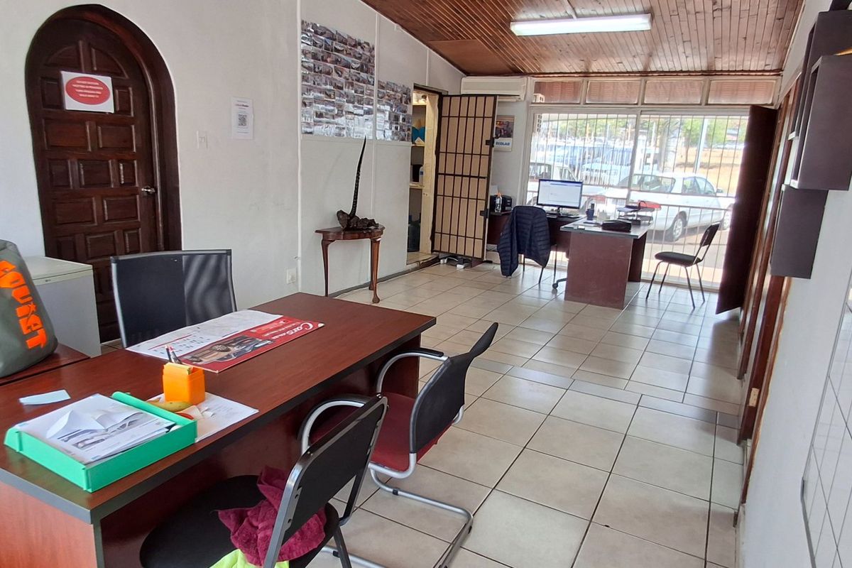 HOUSE WITH BUSINESS RIGHTS FOR SALE - Photo 2