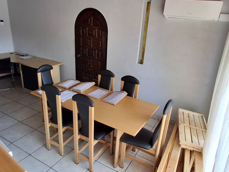 HOUSE WITH BUSINESS RIGHTS FOR SALE - Photo 10