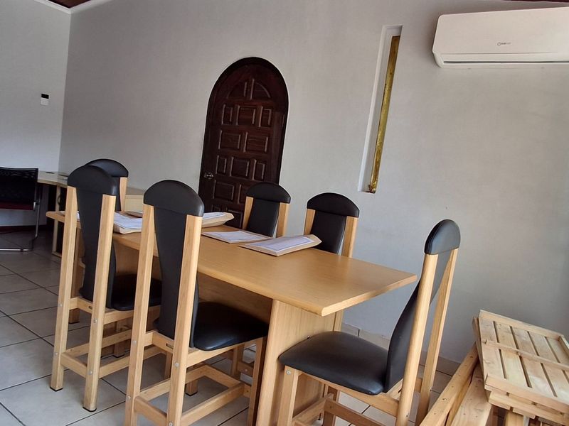 HOUSE WITH BUSINESS RIGHTS FOR SALE - Photo 9