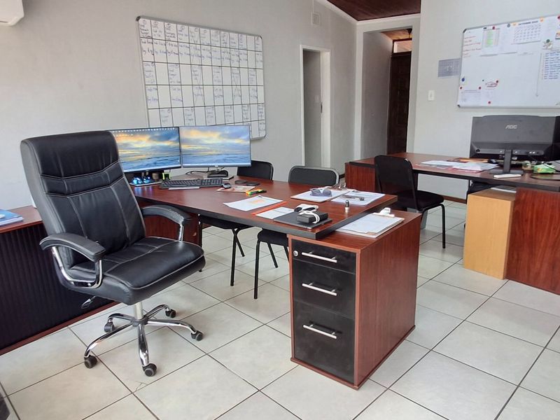 HOUSE WITH BUSINESS RIGHTS FOR SALE - Photo 6