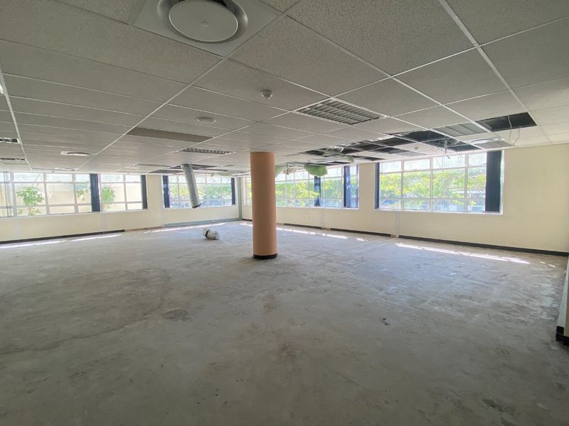 500m2 Premium Space to Let  - Photo 3