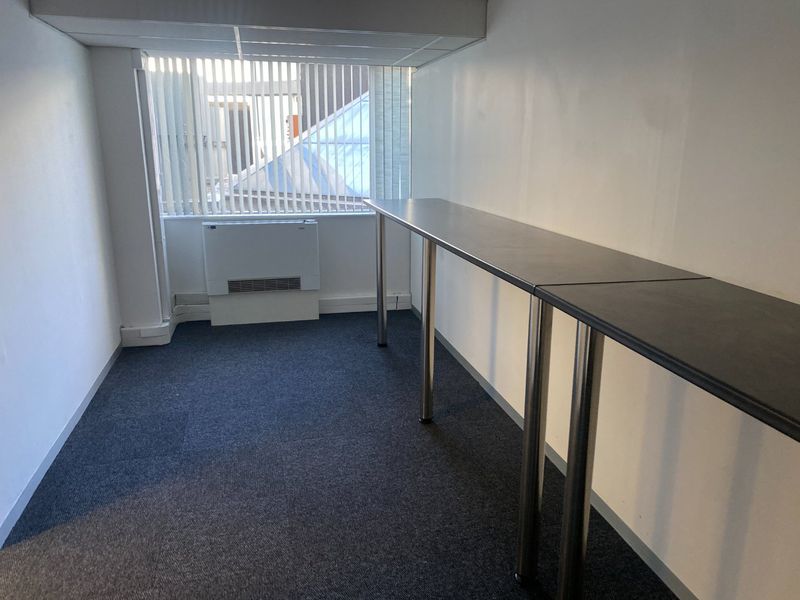 458m2 Commercial Space to Let  - Photo 10