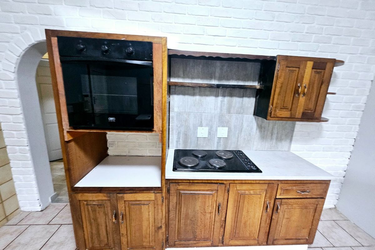 3 bedroom 2 bathroom House for rent in Mnandi  - Photo 5