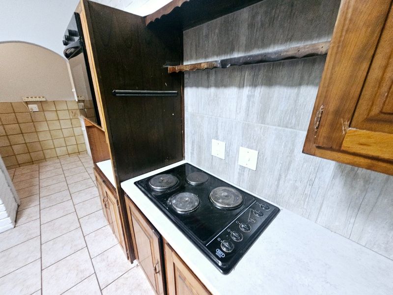 3 bedroom 2 bathroom House for rent in Mnandi  - Photo 10