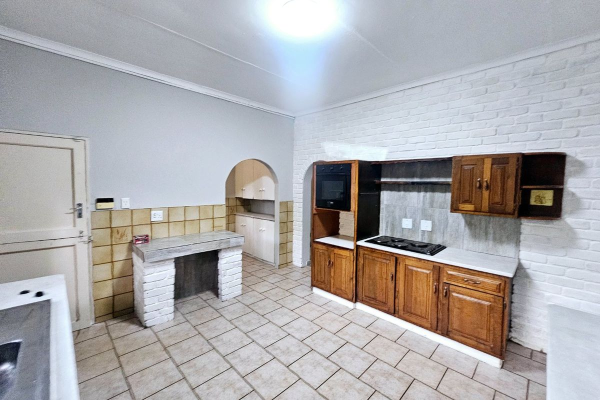 3 bedroom 2 bathroom House for rent in Mnandi  - Photo 2