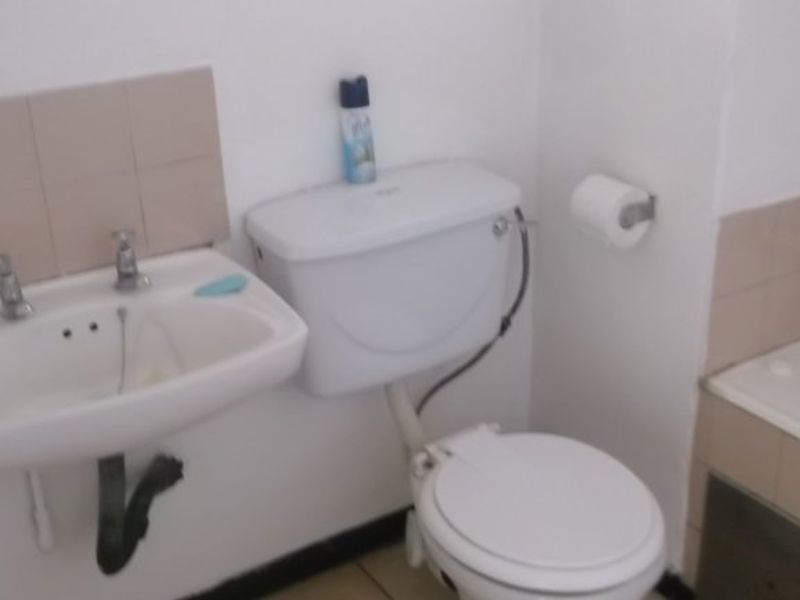 Apartment living - Photo 6