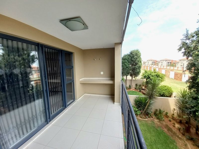 Modern and Secure 2-Bedroom Apartment with Balcony in The Kennedy, Solheim - Photo 8