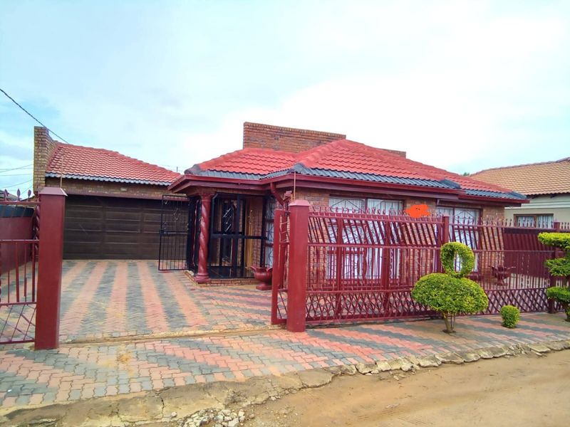 3 Bedroom 1 bathroom house for sale in Hammanskraal Unit D - Photo 2