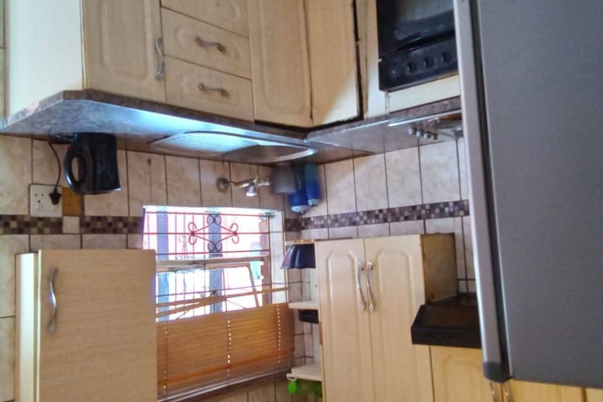 3 Bedroom 1 bathroom house for sale in Hammanskraal Unit D - Photo 4