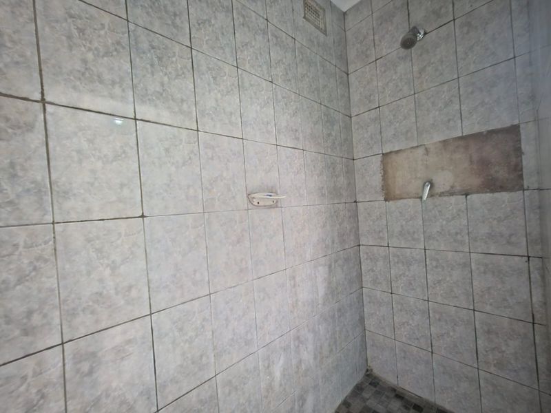 3 Bedroom Apartment for Rent in Stanger Manor - Photo 6