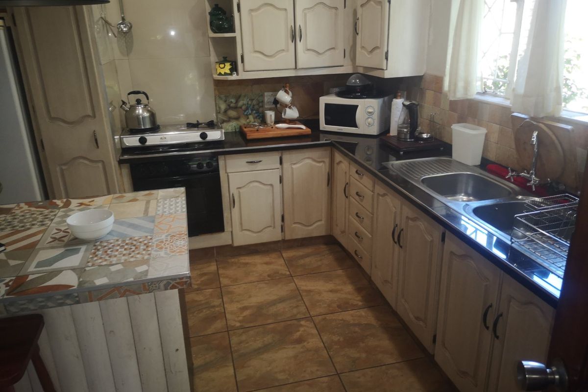 A decent family home - Photo 3