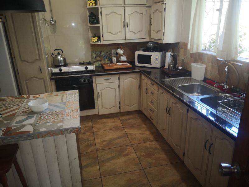 A decent family home - Photo 3