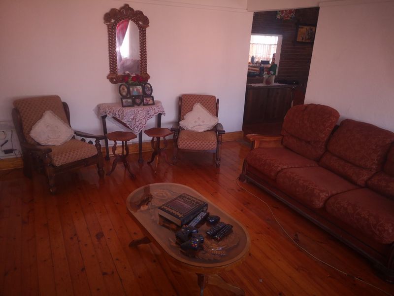 3 Bedroom house for sale - Photo 10