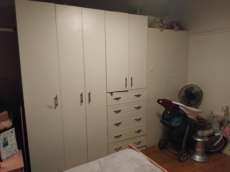 Modern 4-Bedroom Home with Pool and Granny Flat - Photo 9