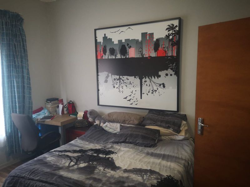 "Enchanting Family Home with Medieval Flair" - Photo 10