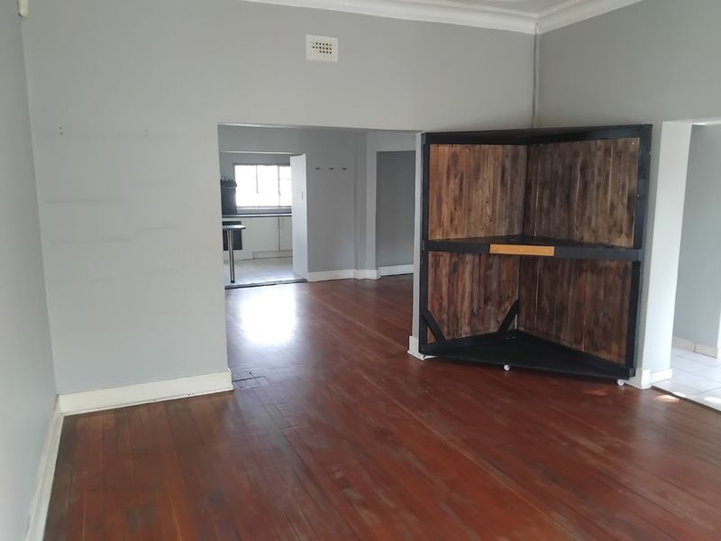 Stunning Family Home in Fishers Hill, Germiston - Photo 10