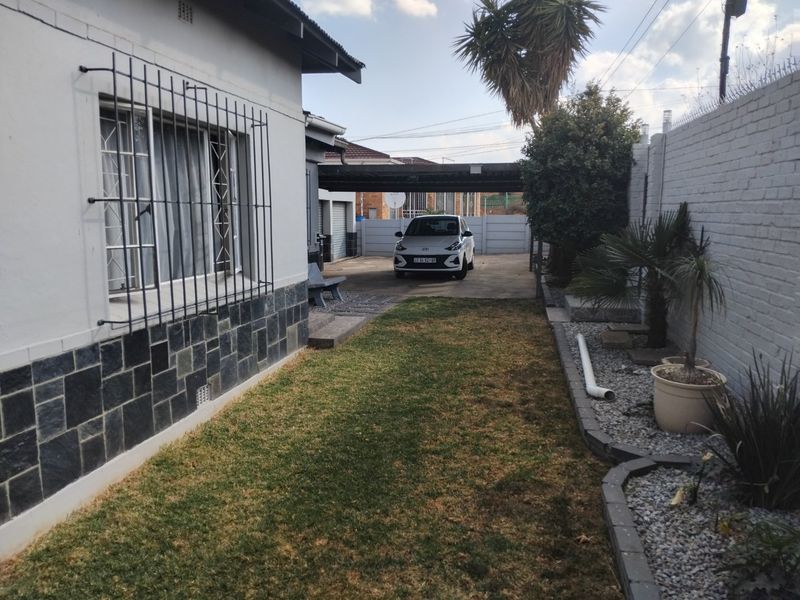 Stunning Family Home in Fishers Hill, Germiston - Photo 7