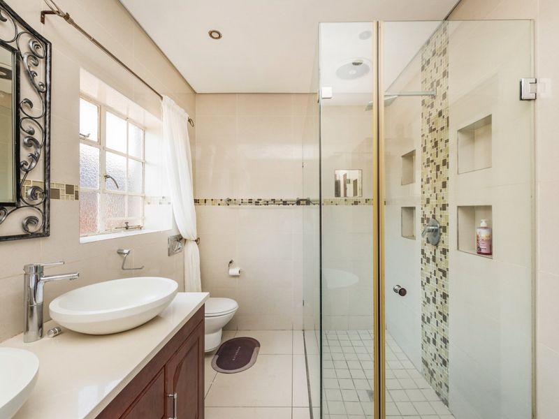 Charming 3-Bedroom House with Granny Flat and Pool - Photo 8