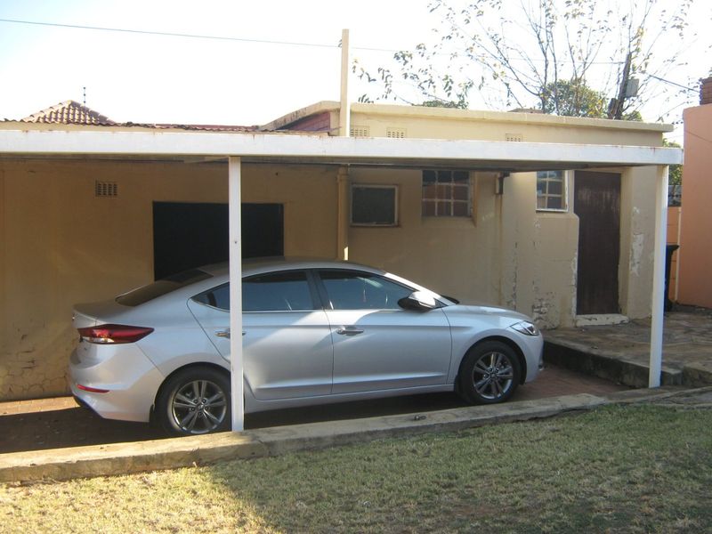 Modern 3-Bedroom Home with Braai Area and Excellent Security - Photo 3