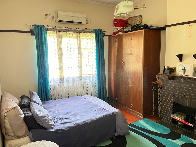 Spacious 3-Bedroom Home with Pool and Granny Flat - Photo 6