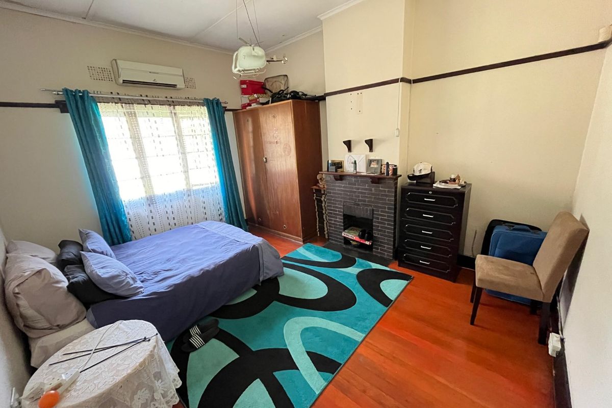 Spacious 3-Bedroom Home with Pool and Granny Flat - Photo 5