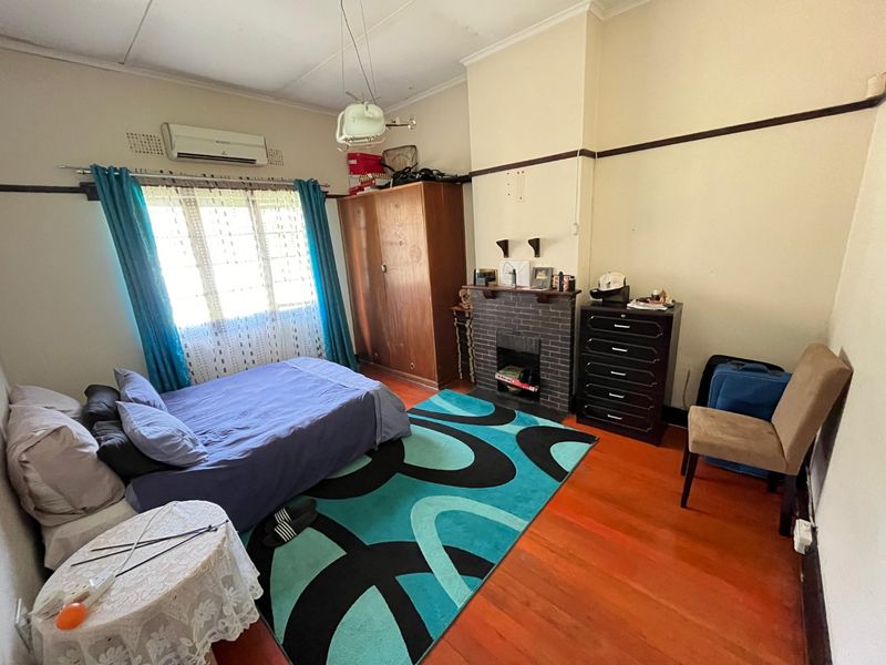 Spacious 3-Bedroom Home with Pool and Granny Flat - Photo 5