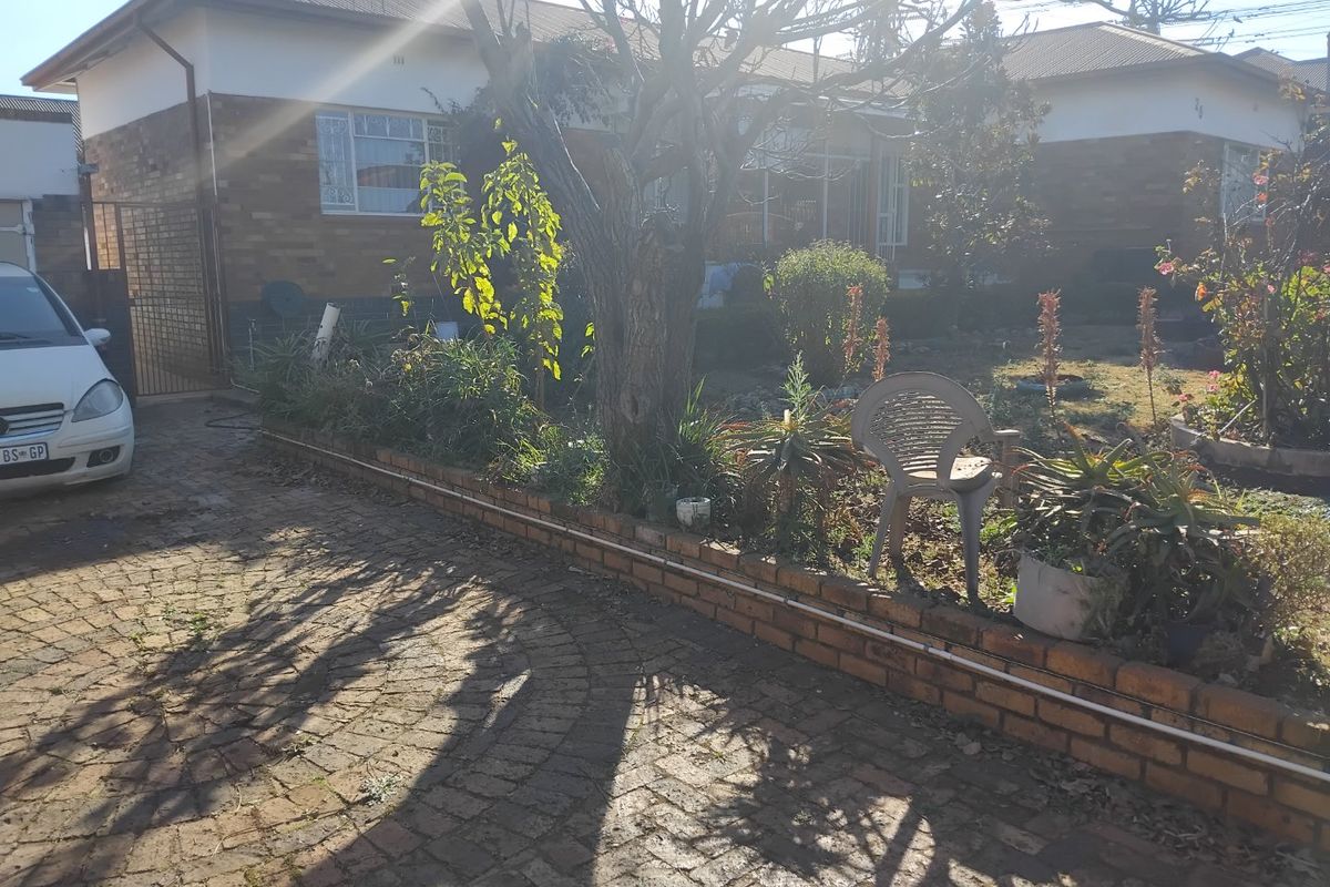 Charming Family Home for Sale in Sought-After Primrose Hill - Photo 5