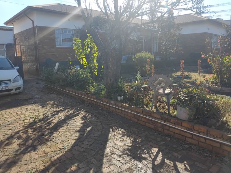 Charming Family Home for Sale in Sought-After Primrose Hill - Photo 5