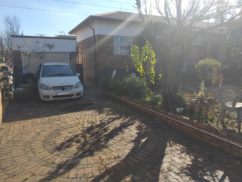 Charming Family Home for Sale in Sought-After Primrose Hill - Photo 4