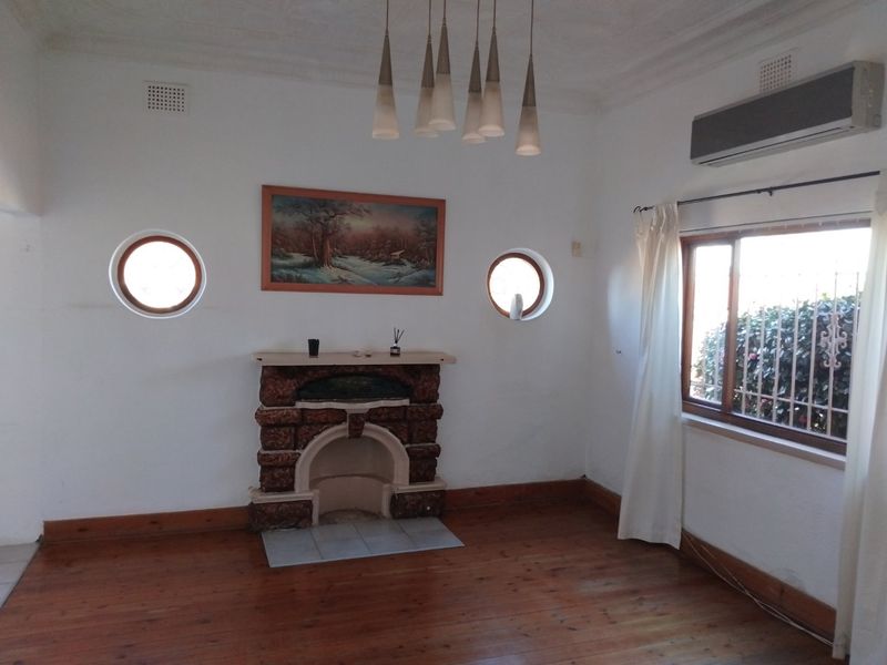 Spacious 4-Bedroom Family Home with Cottage and Inverter System - Photo 7