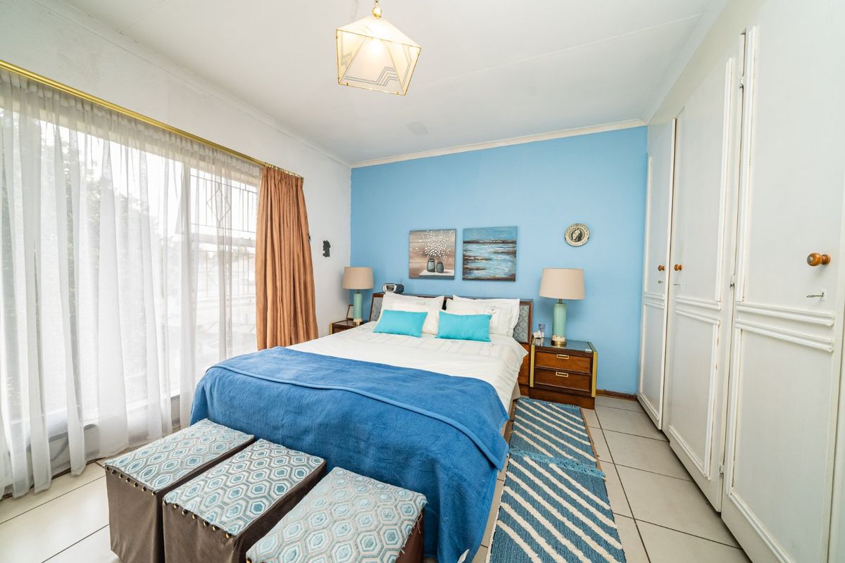 Modern 2 Bedroom Townhouse with Garden in Secure Complex - Photo 5