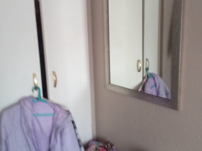 Neat 2-Bedroom Duplex with Garden - Photo 4