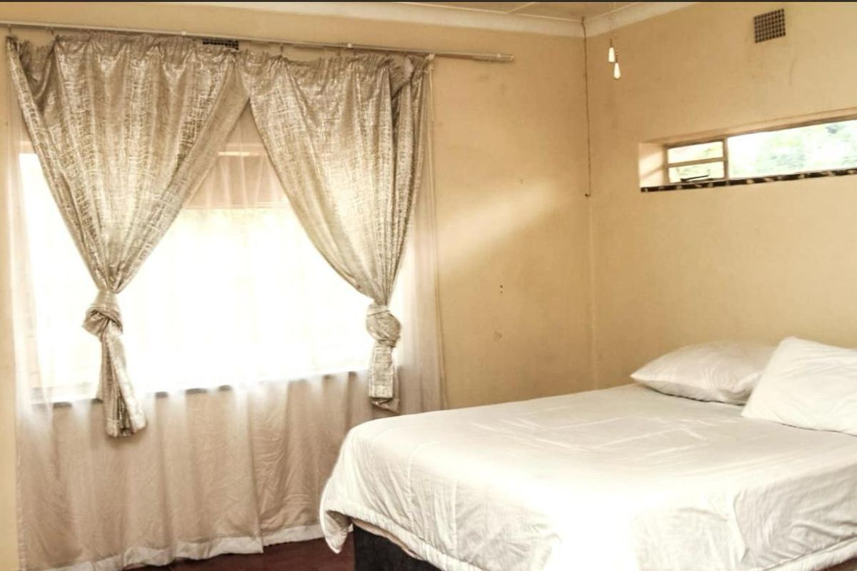 Charming 3-Bedroom Home with Garden Cottage – A Must-See! - Photo 3