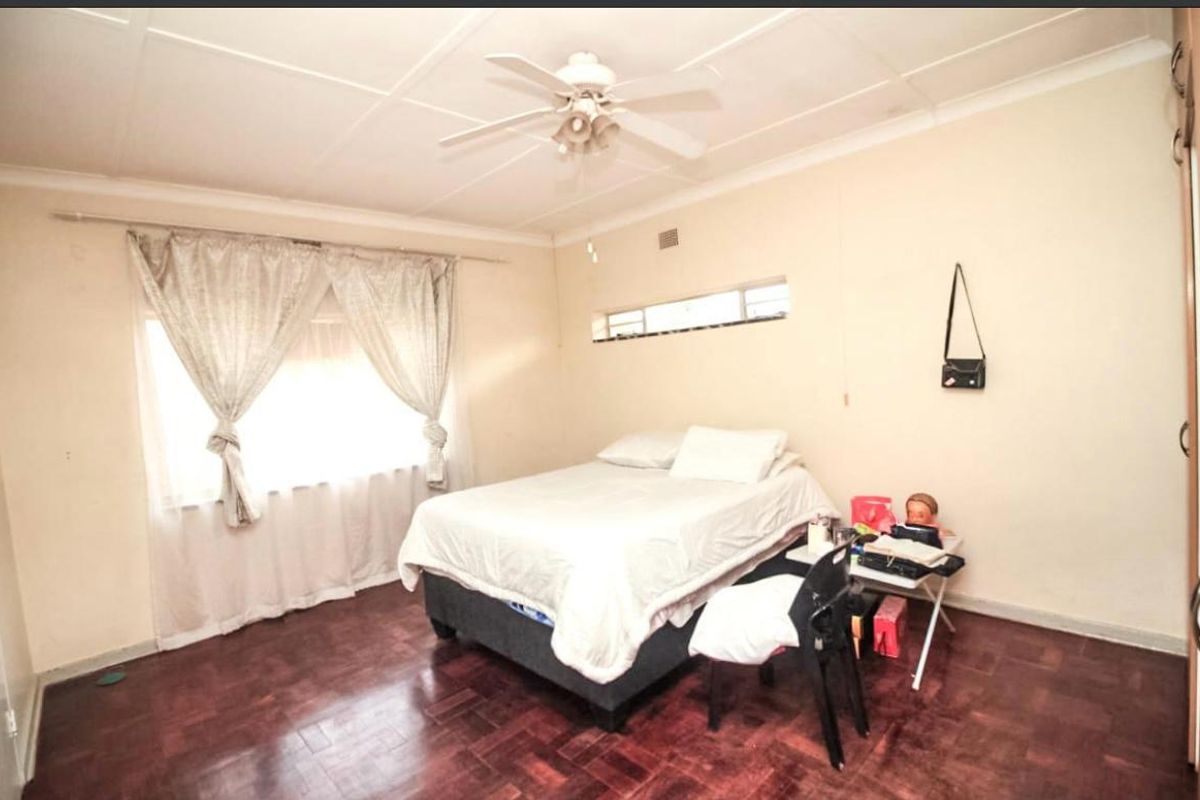 Charming 3-Bedroom Home with Garden Cottage – A Must-See! - Photo 2