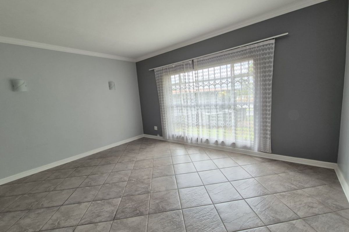 Versatile 4-Bedroom Family Home with Cottage Potential, Pool, and Top Security - Photo 4