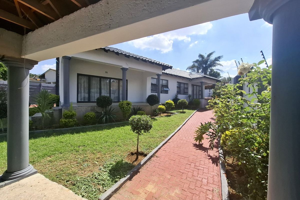 Modern 3-Bedroom Home with Cottage, Lapa, and Top Security - Photo 2