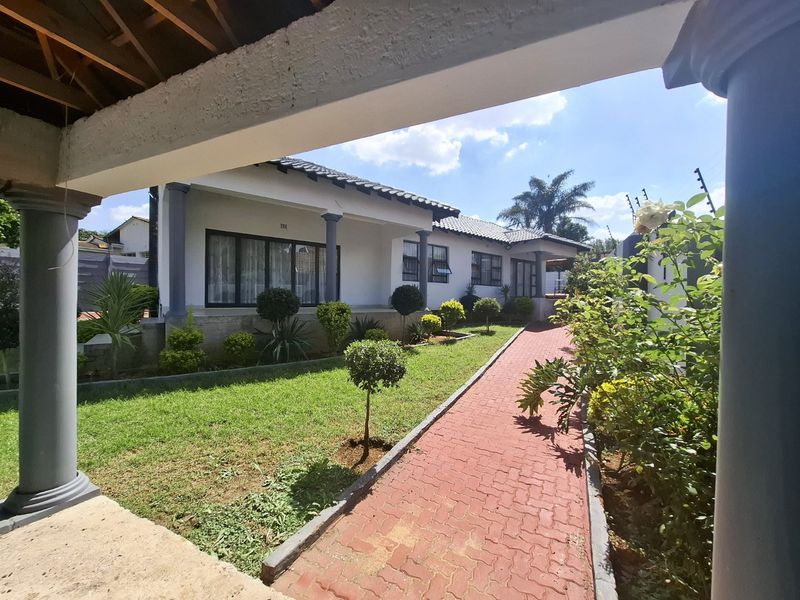 Modern 3-Bedroom Home with Cottage, Lapa, and Top Security - Photo 2