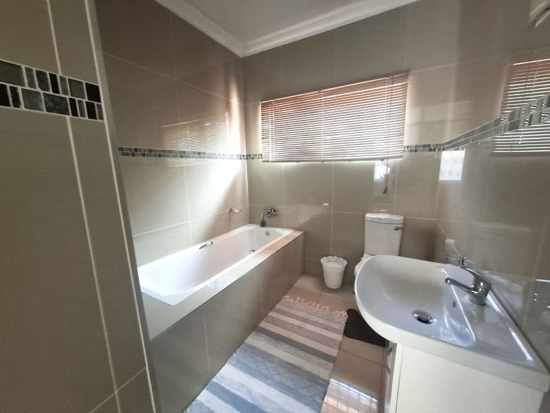 Modern 3-Bedroom Home with Cottage, Lapa, and Top Security - Photo 7