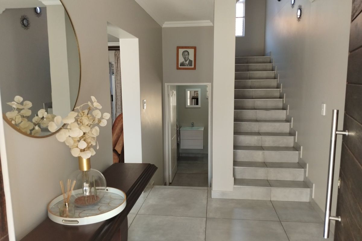 Modern 3-Bedroom Cluster Home in Secure Setting - Photo 3
