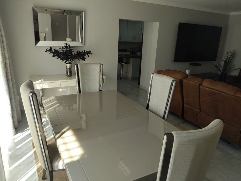 Modern 3-Bedroom Cluster Home in Secure Setting - Photo 7