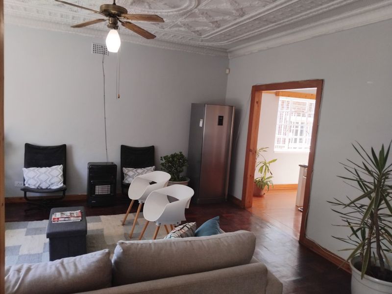 Neat 3-Bedroom Home in Secure Boomed Community - Photo 5