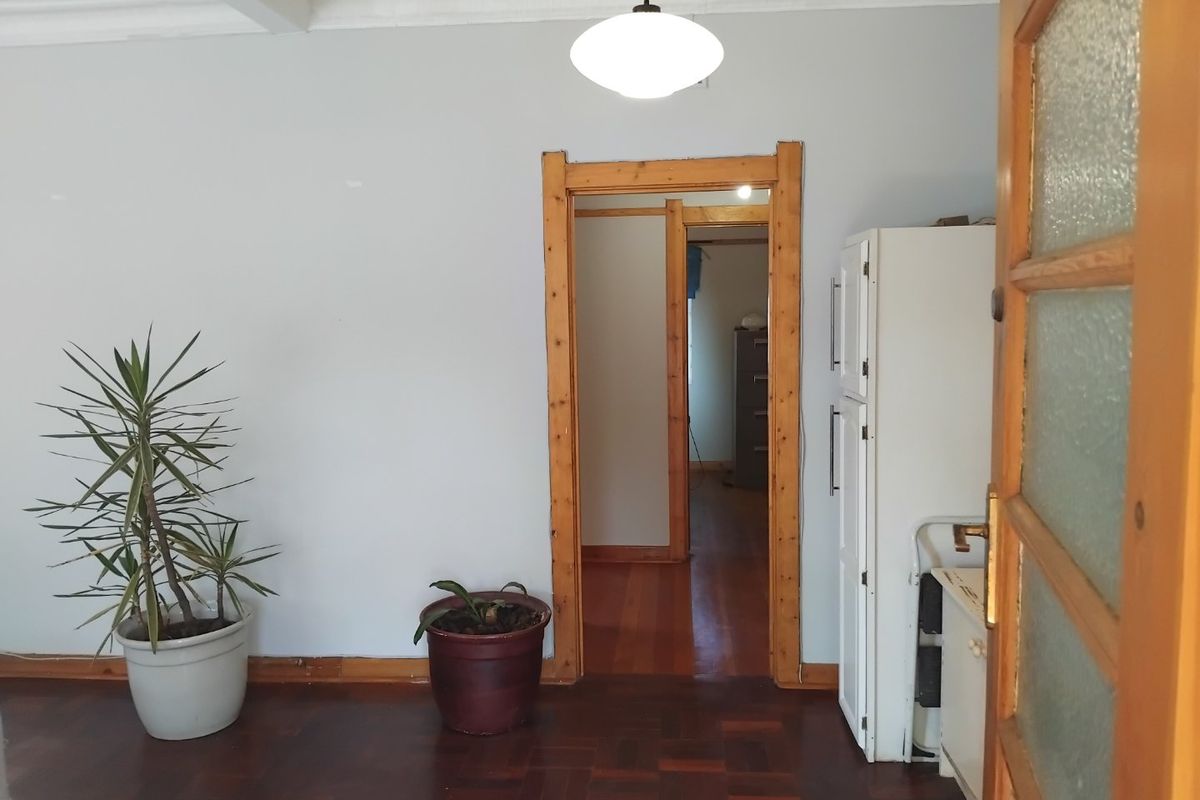 Neat 3-Bedroom Home in Secure Boomed Community - Photo 4