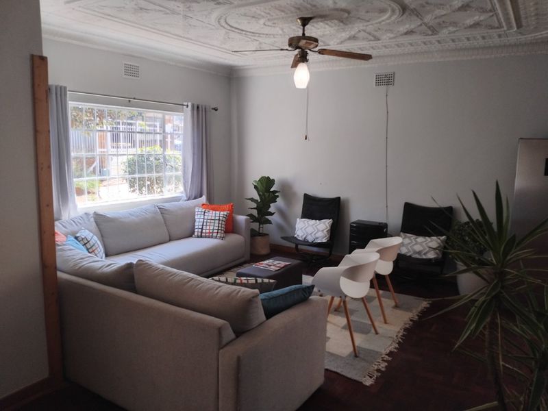 Neat 3-Bedroom Home in Secure Boomed Community - Photo 10