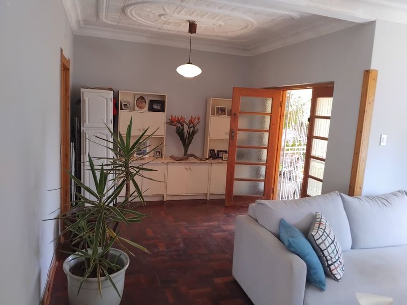 Neat 3-Bedroom Home in Secure Boomed Community - Photo 7