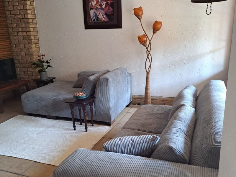 Charming 1-Bedroom Fully Furnished Apartment for Rent in Morning Hill, Bedfordview - Photo 7