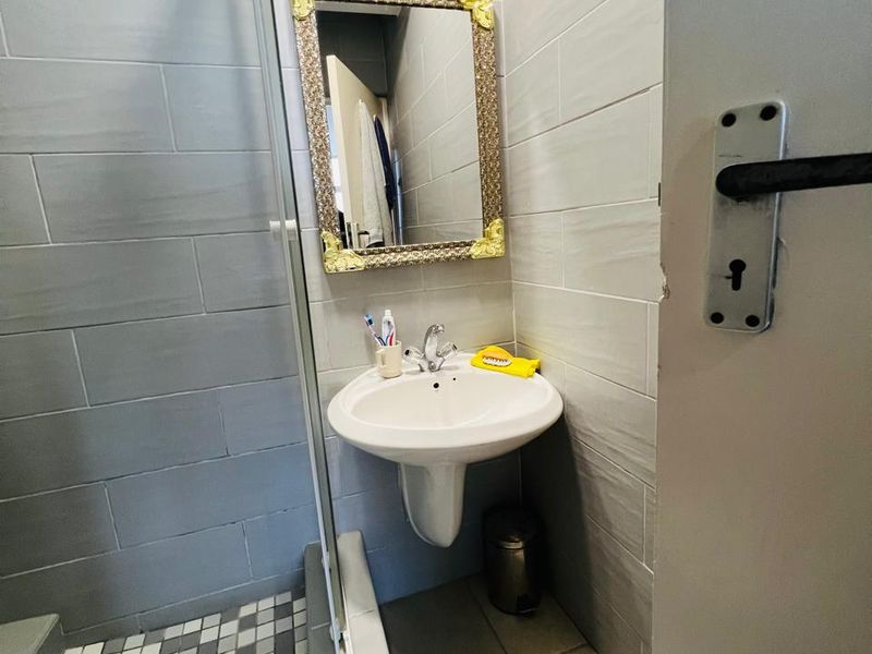 2 Bedroom, 2 Bathrooms Apartment To Let In North Beach, Durban - Photo 9